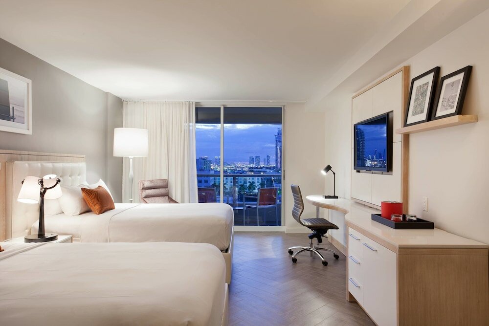 Фото Marriott Stanton South Beach