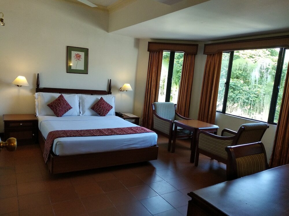 Фото Issacs Residency