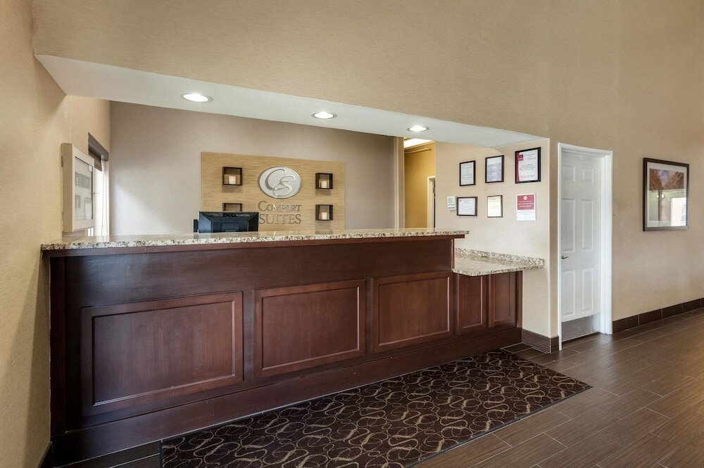 Фото Comfort Suites University