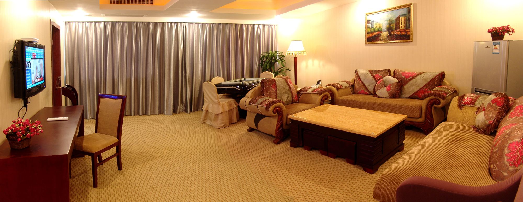 Фото Xiamen Hooray Hotel