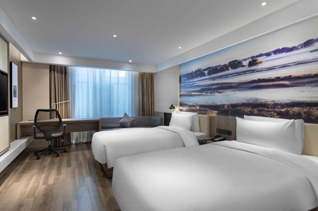 Фото Atour Hotel Urumqi People's Cinema