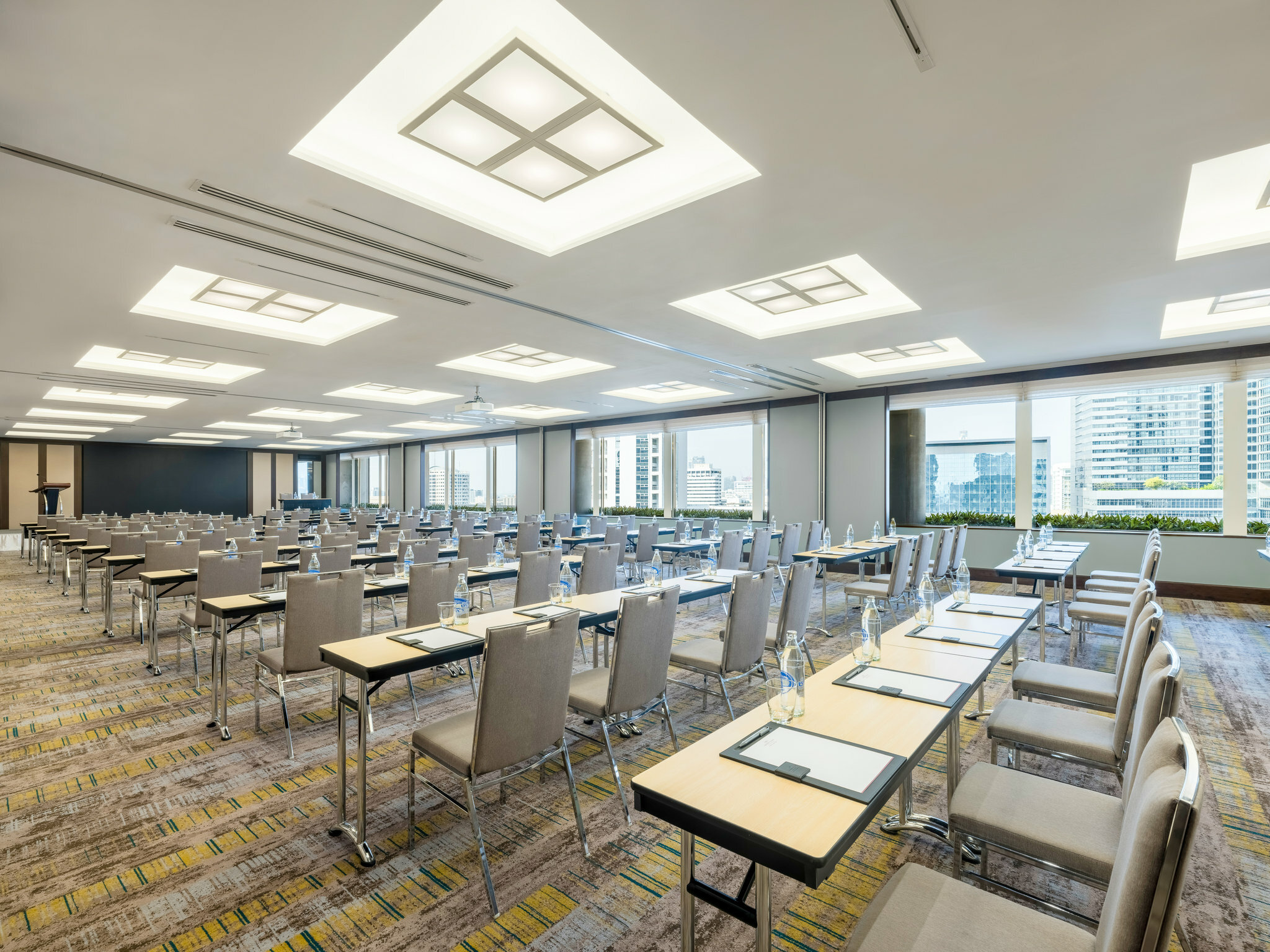 Фото Crowne Plaza Bangkok Lumpini Park, an Ihg Hotel