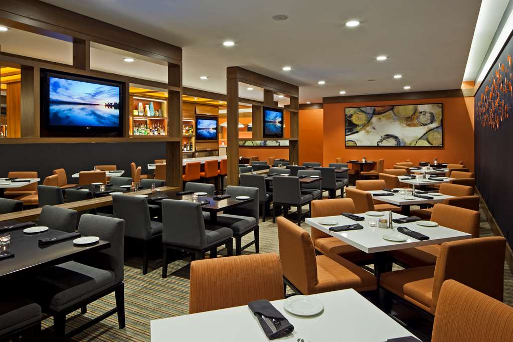 Фото Hilton Mississauga/Meadowvale