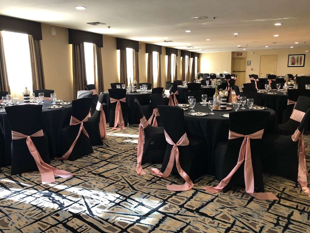 Фото Best Western Plus Heritage Inn