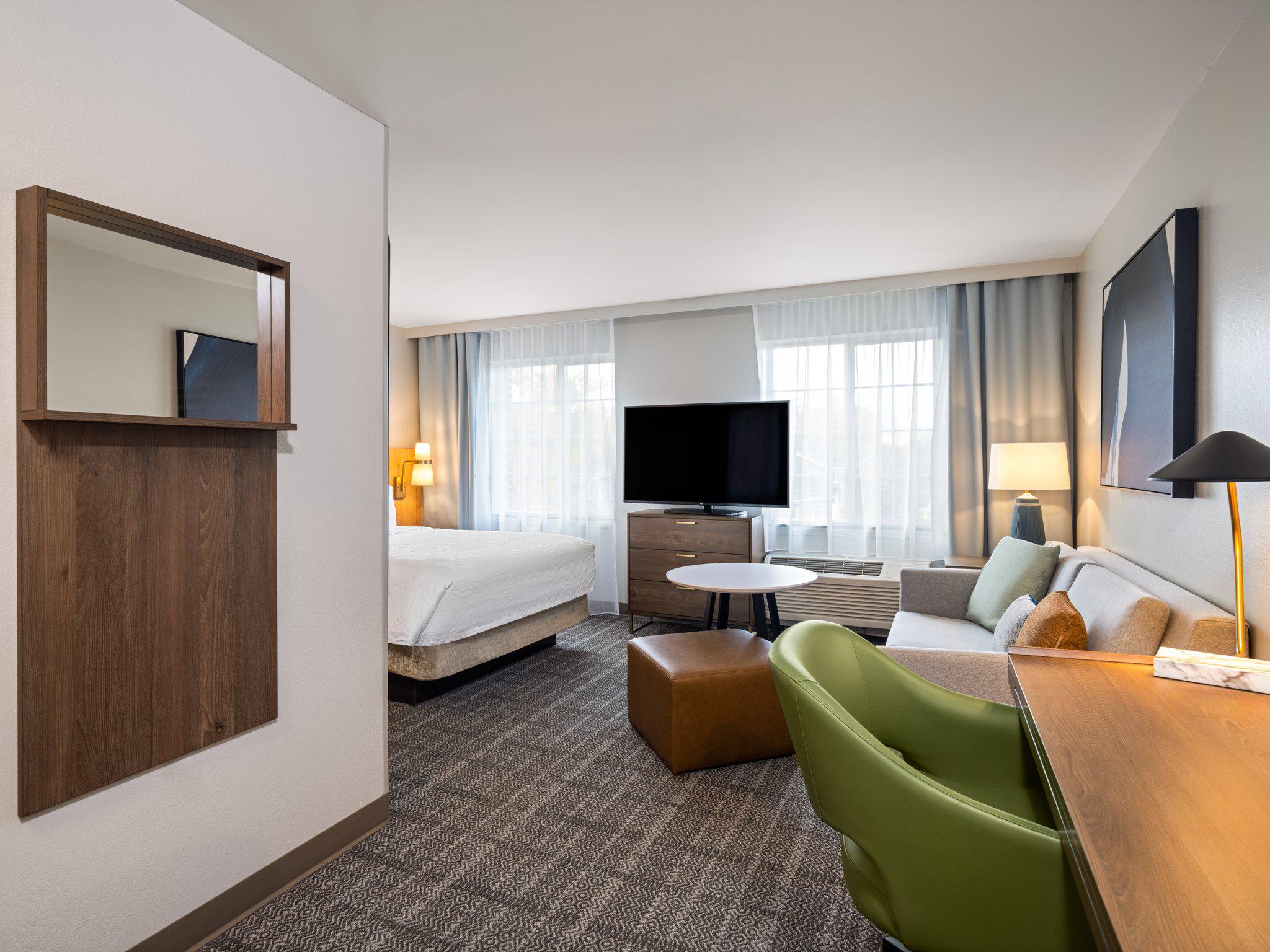 Фото Staybridge Suites Rochester University, an Ihg Hotel