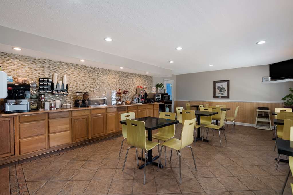 Фото SureStay Hotel by Best Western Manning