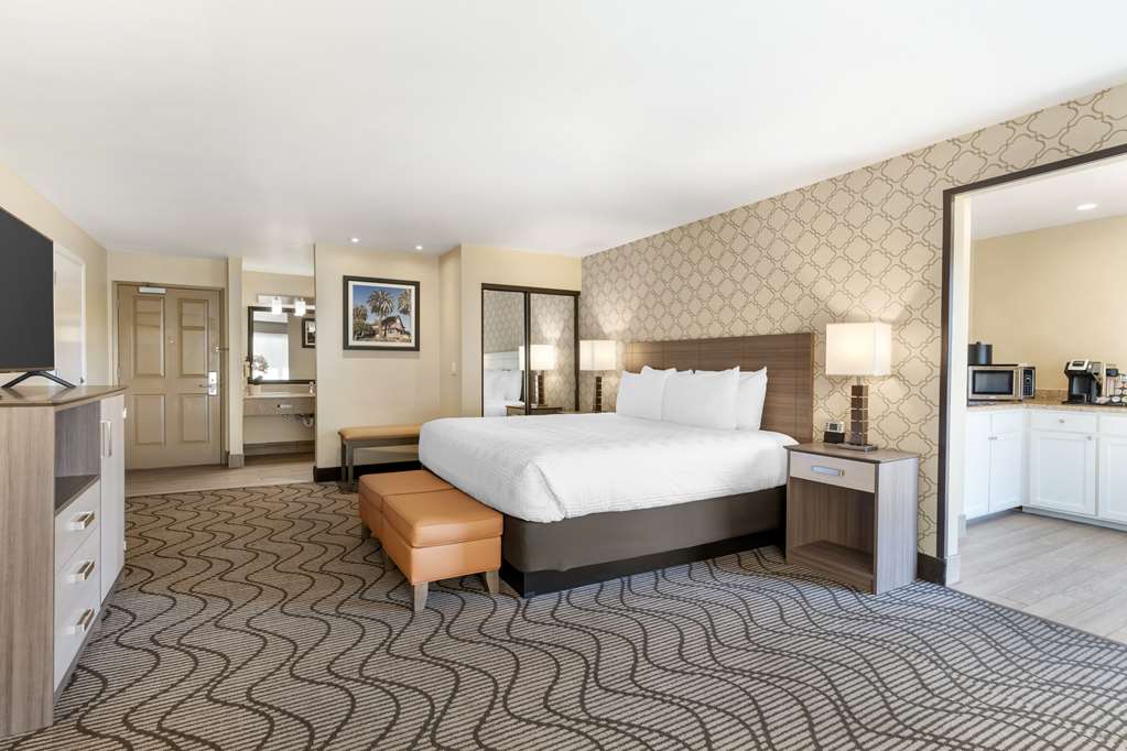 Фото Best Western Plus Heritage Inn