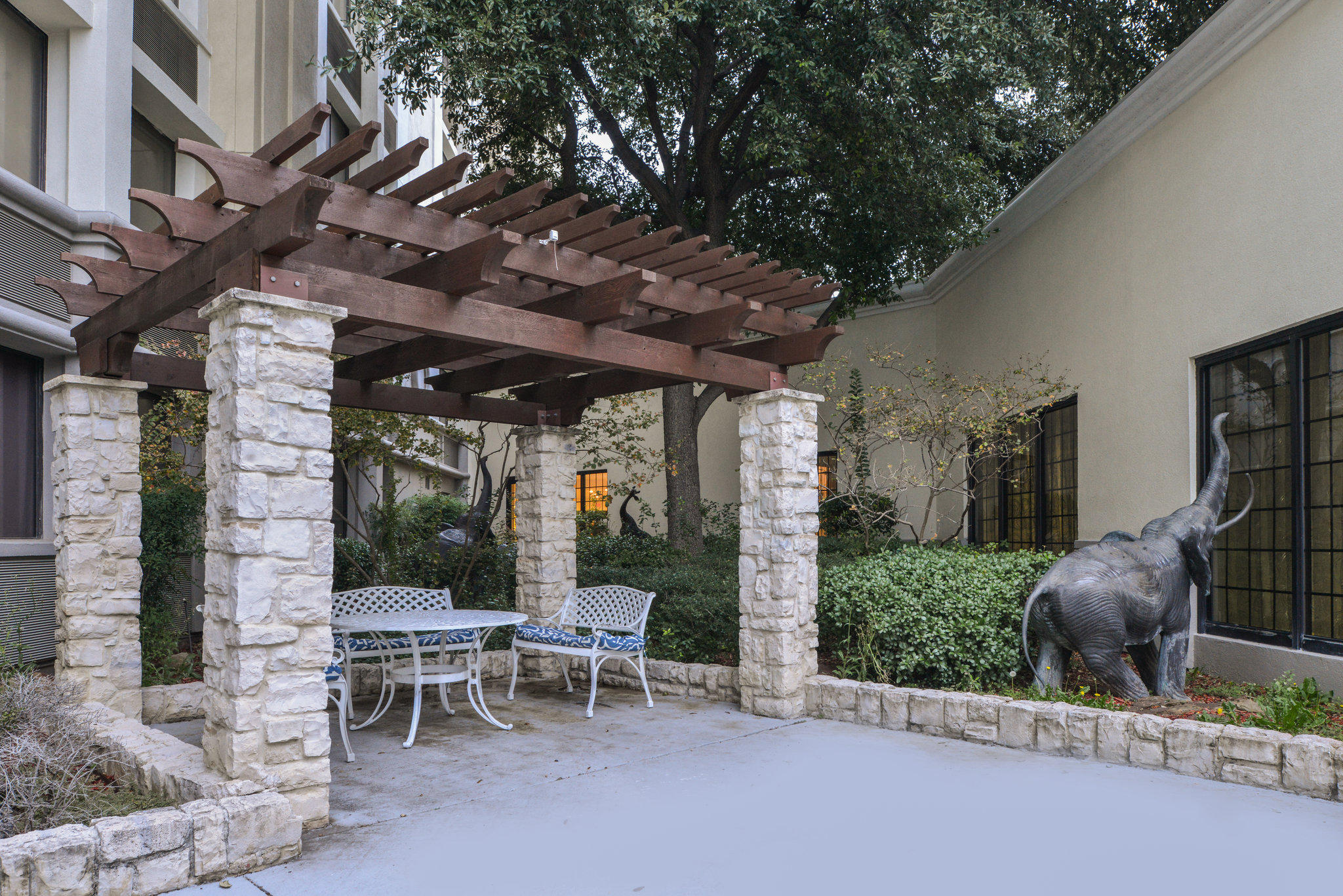 Фото отеля 2