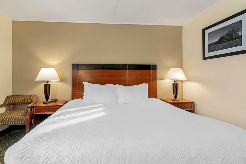 Фото Best Western Plus Augusta Civic Center Inn