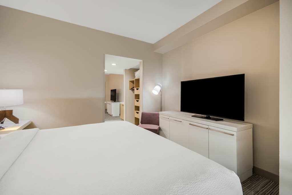 Фото Hilton Garden Inn Oklahoma City Midtown