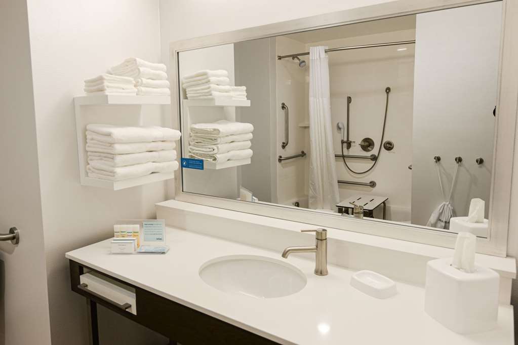 Фото Hampton Inn & Suites Lenoir