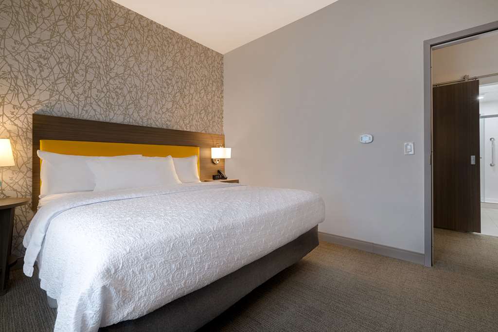 Фото Home2 Suites by Hilton Redding