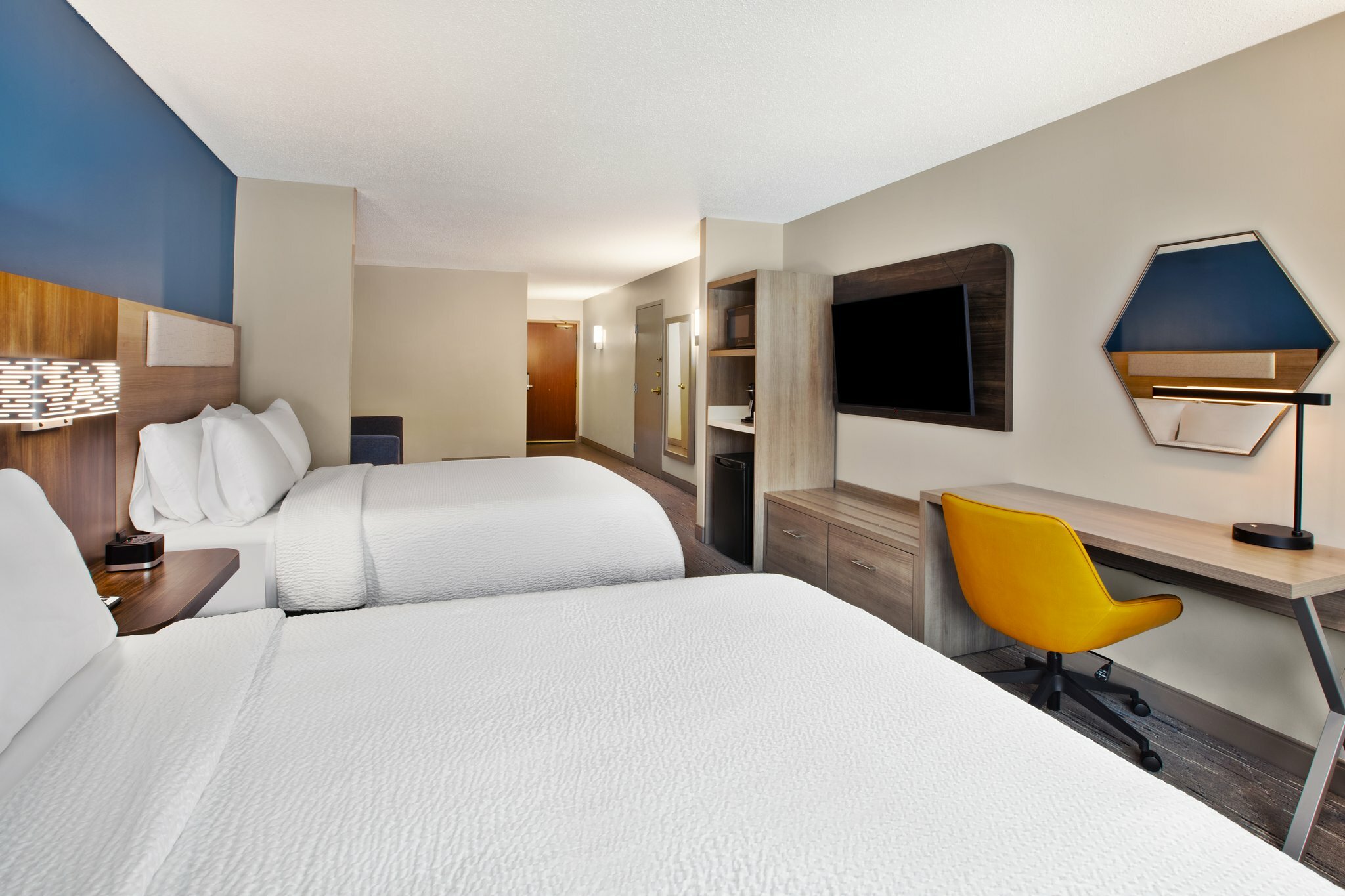 Фото Holiday Inn Express Hotel & Suites Grand Rapids-North, an Ihg Hotel