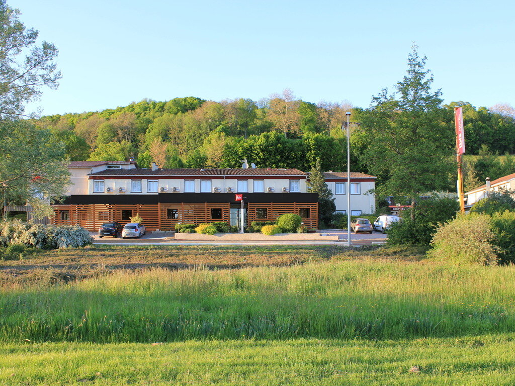 Фото отеля 2