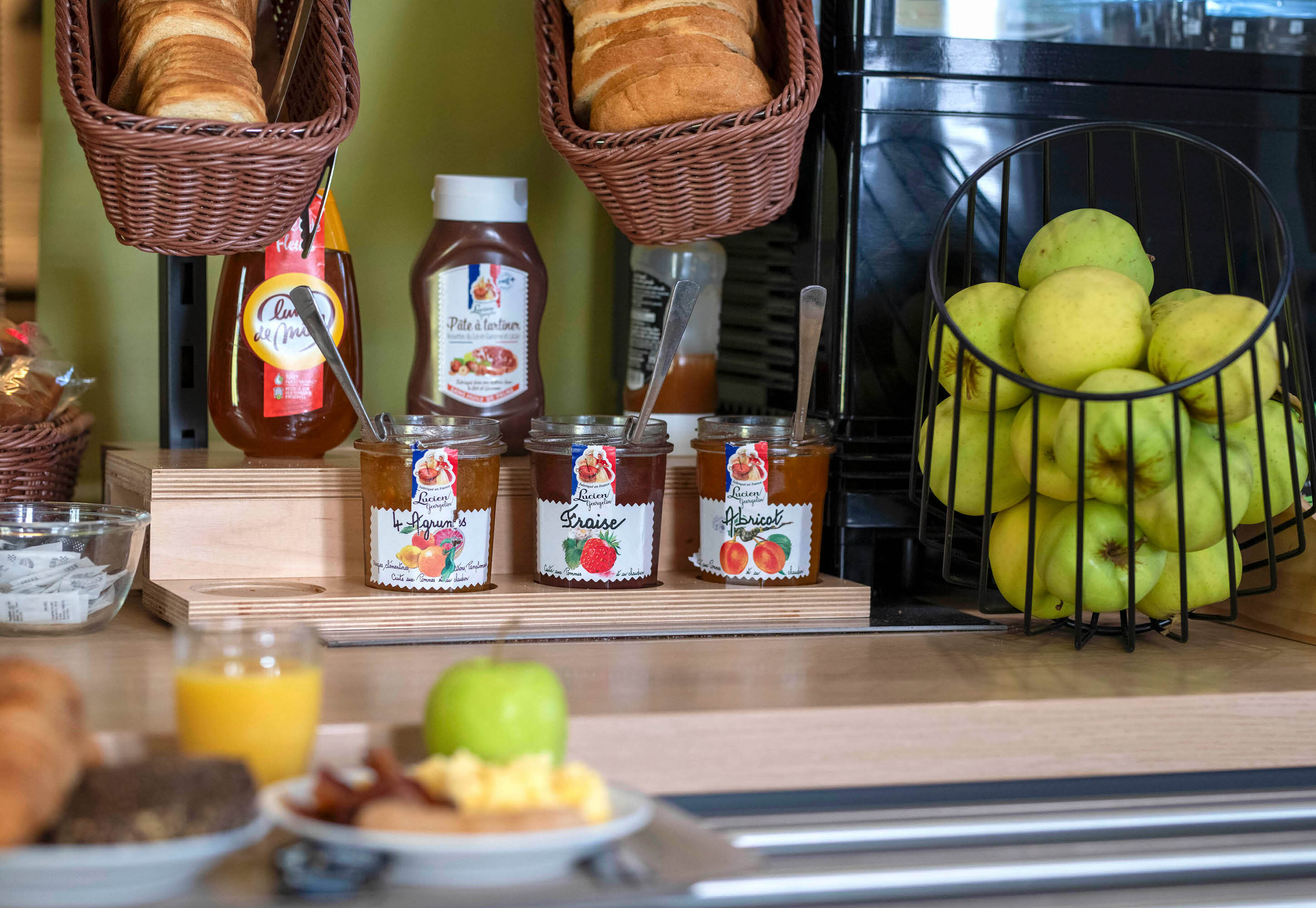 Фото B&b Hotel Avignon - 1