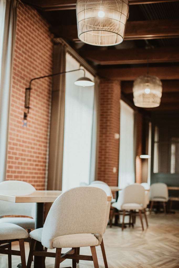 Фото The Chattanoogan Hotel, Curio Collection by Hilton