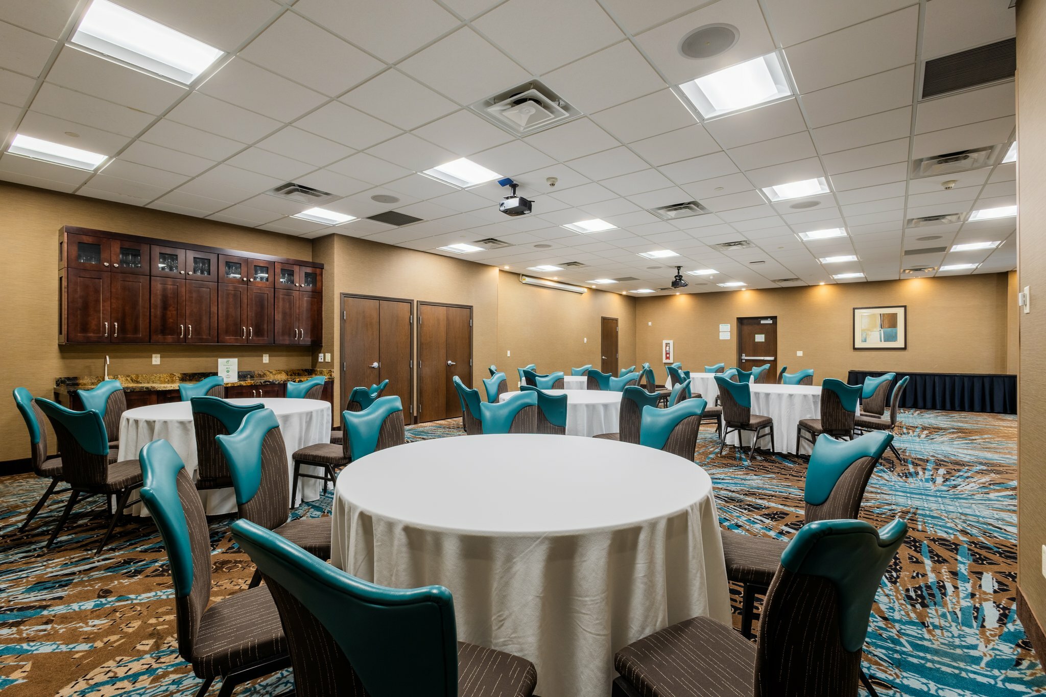 Фото Holiday Inn South Jordan - Slc South, an Ihg Hotel