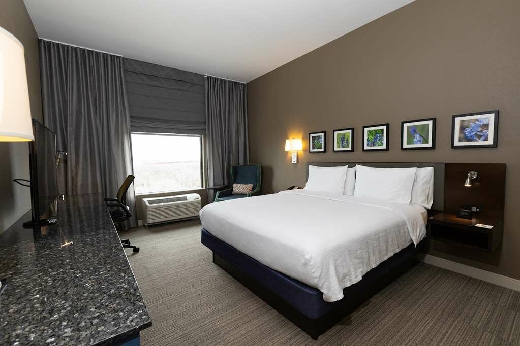 Фото Hilton Garden Inn Austin Airport