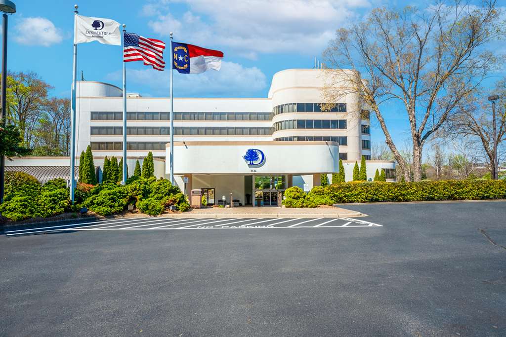 Фото DoubleTree by Hilton South Charlotte Tyvola