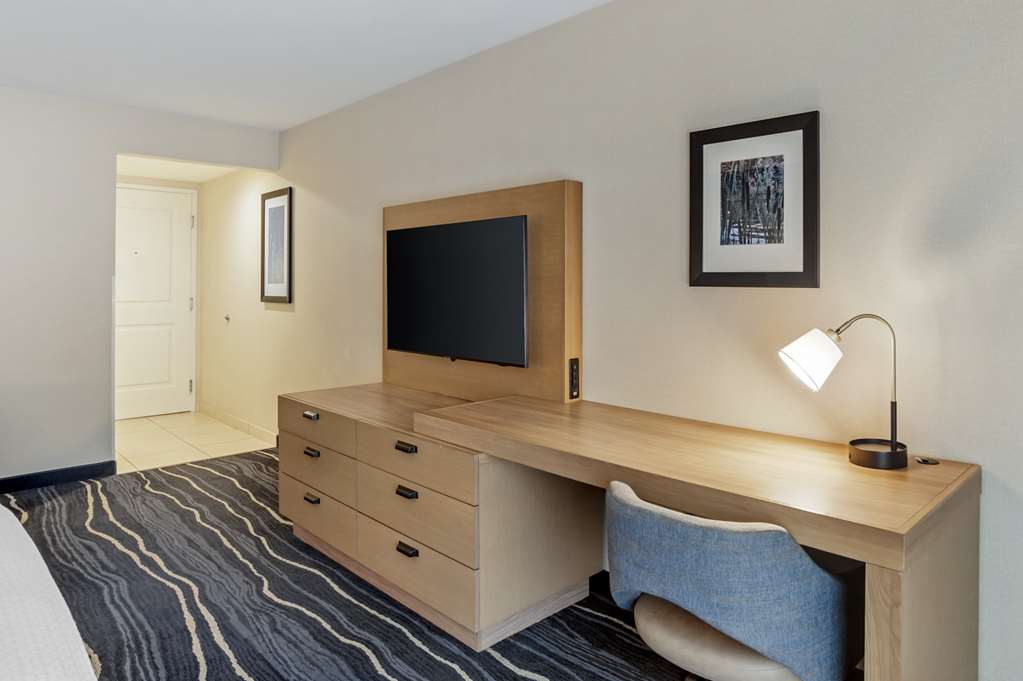 Фото Best Western Plus Marina Gateway Hotel