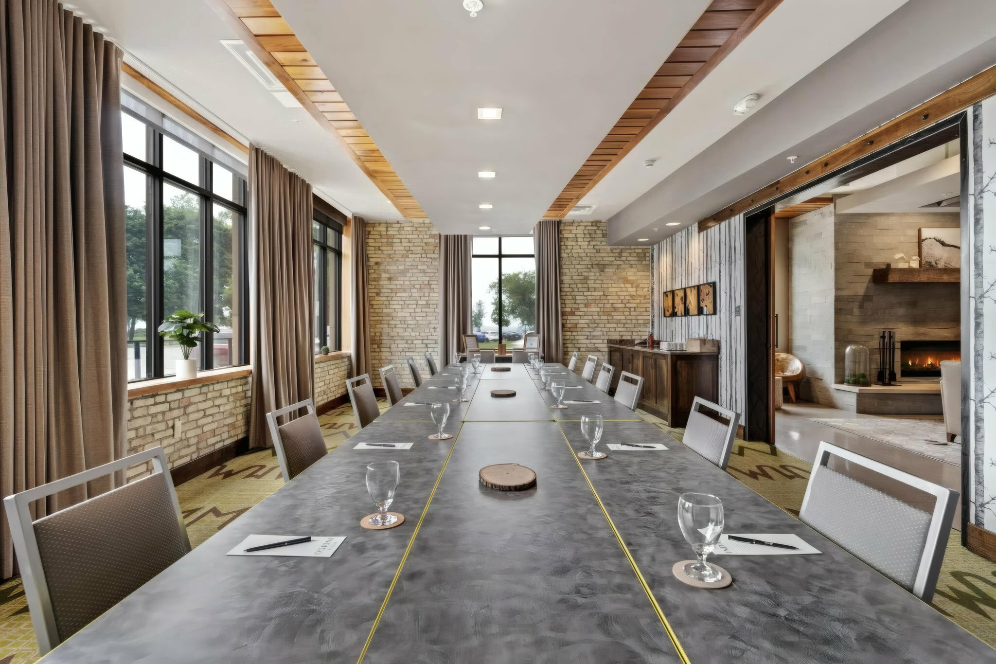 Фото Hotel Indigo Traverse City, an Ihg Hotel