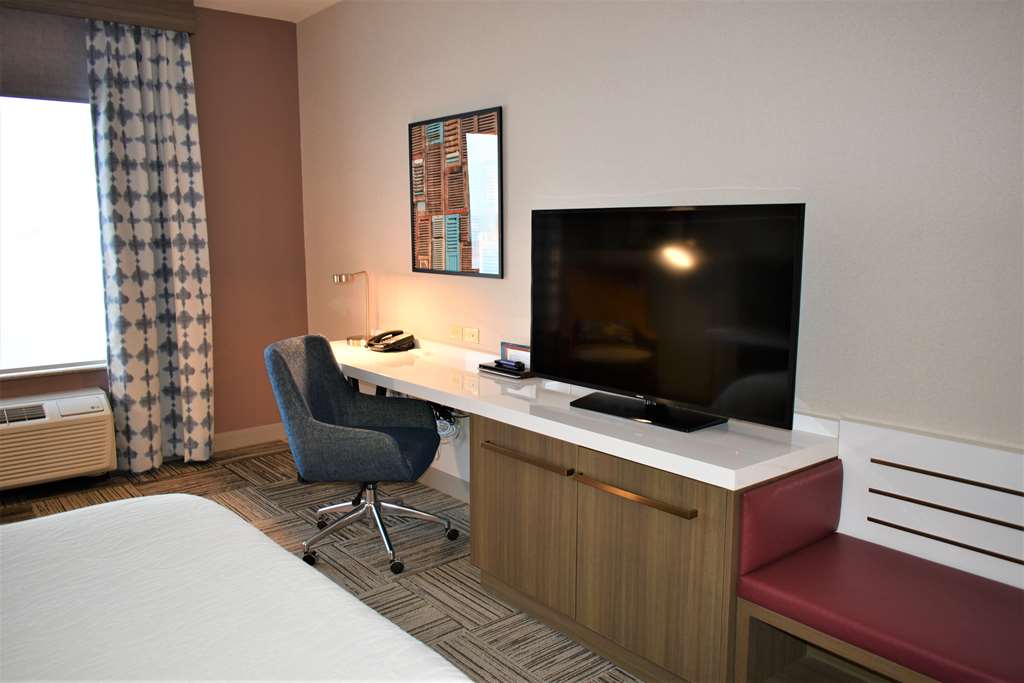 Фото Hilton Garden Inn Oconomowoc