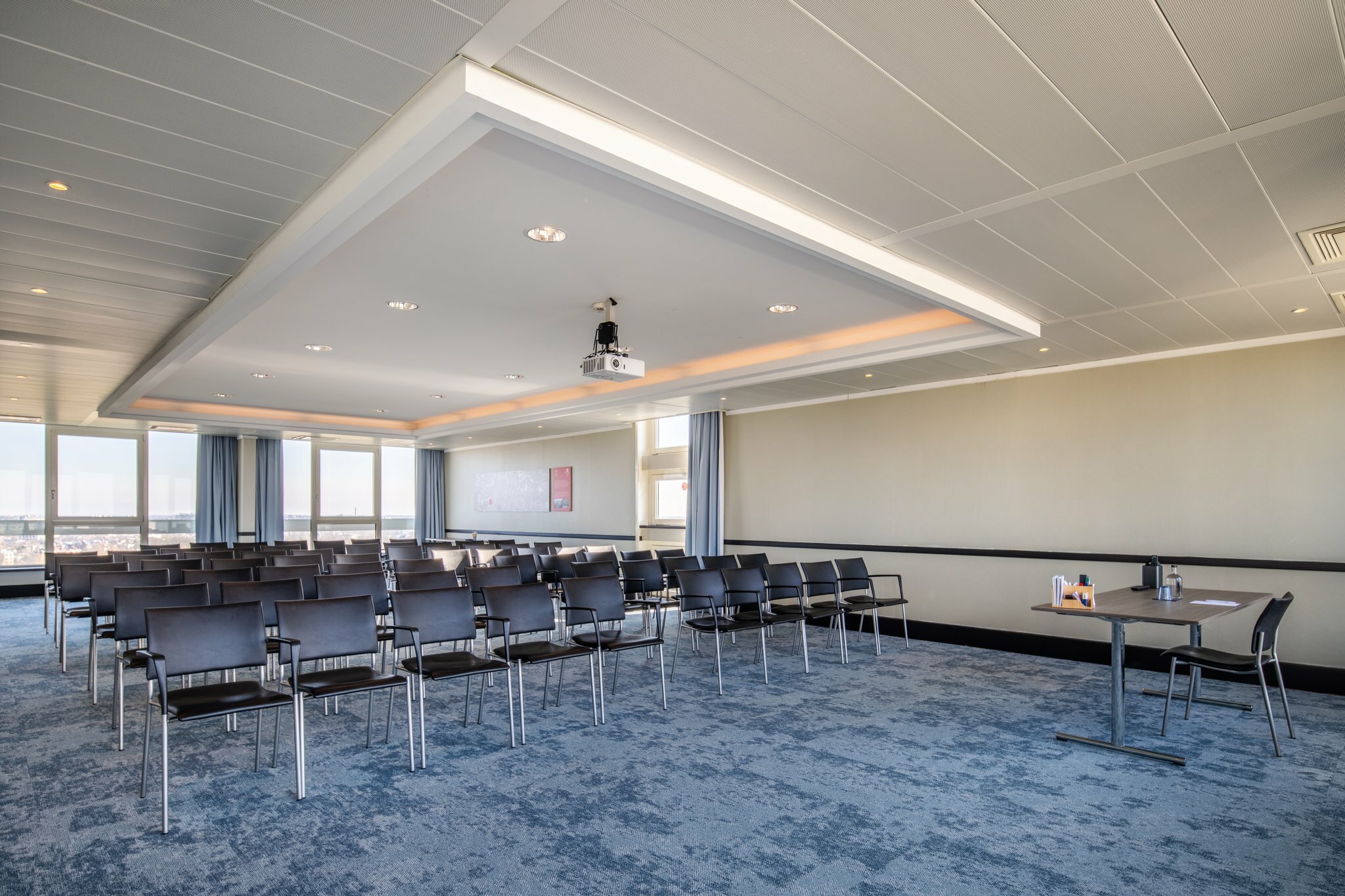 Фото Crowne Plaza Antwerpen by IHG
