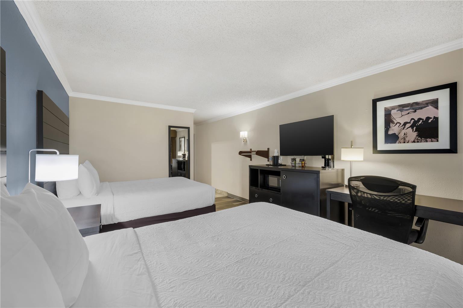 Фото Best Western Airport Albuquerque InnSuites Hotel & Suites