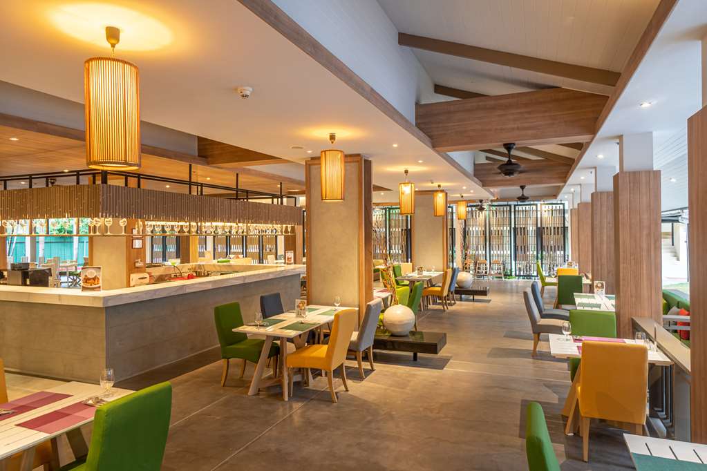 Фото Radisson Resort and Suites Phuket