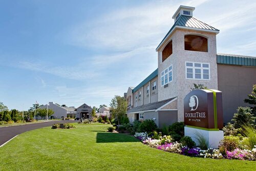 Гостиница Doubletree by Hilton Cape Cod - Hyannis в Гианнисе