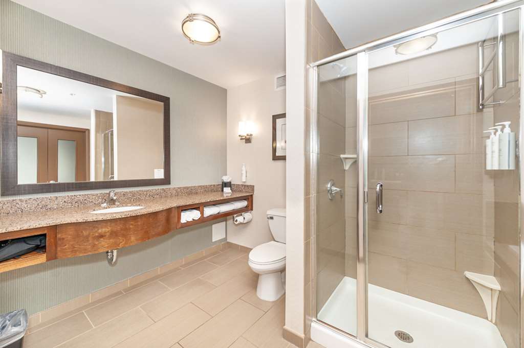 Фото Hilton Garden Inn Preston Casino Area
