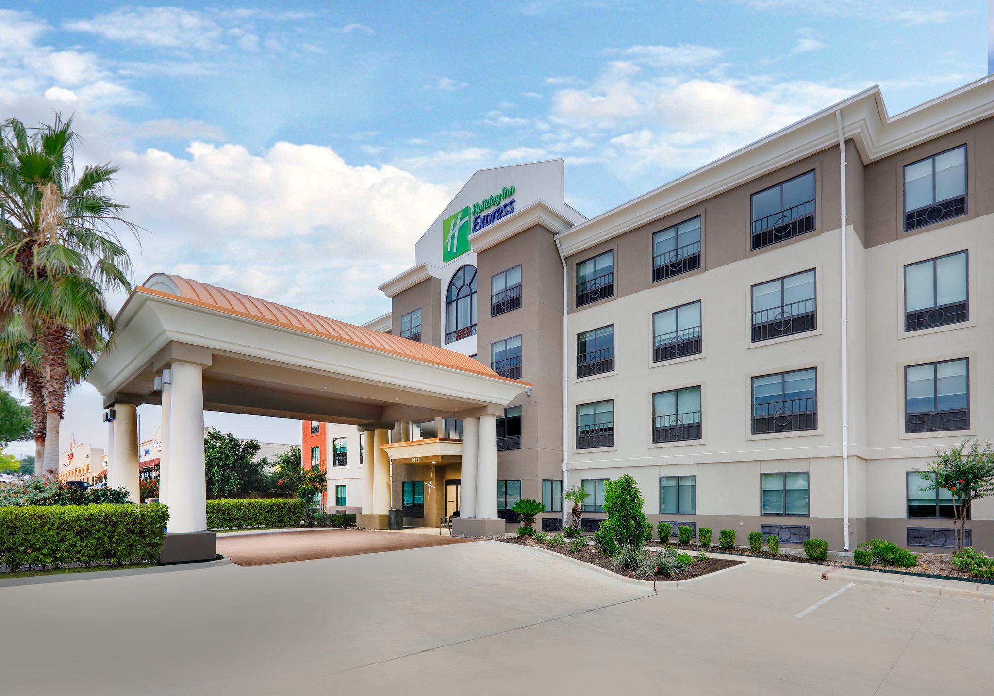Фото Holiday Inn Express Hotel & Suites Near Seaworld, an Ihg Hotel