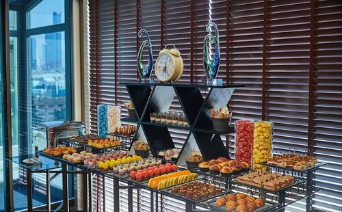 Гостиница Radisson Blu Hotel İstanbul Şişli в Шишли