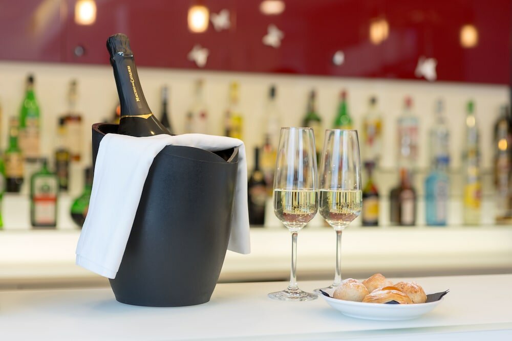 Фото Hotel Cristina