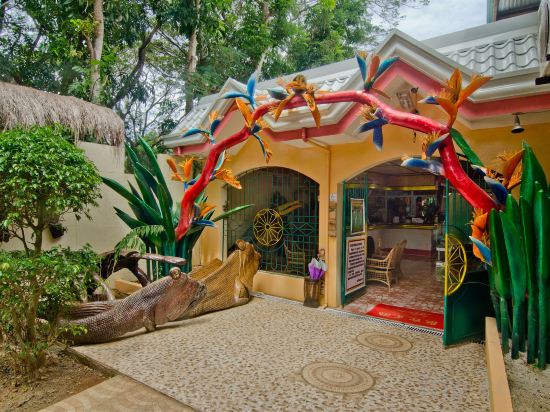 Фото Deep Forest Garden Hotel