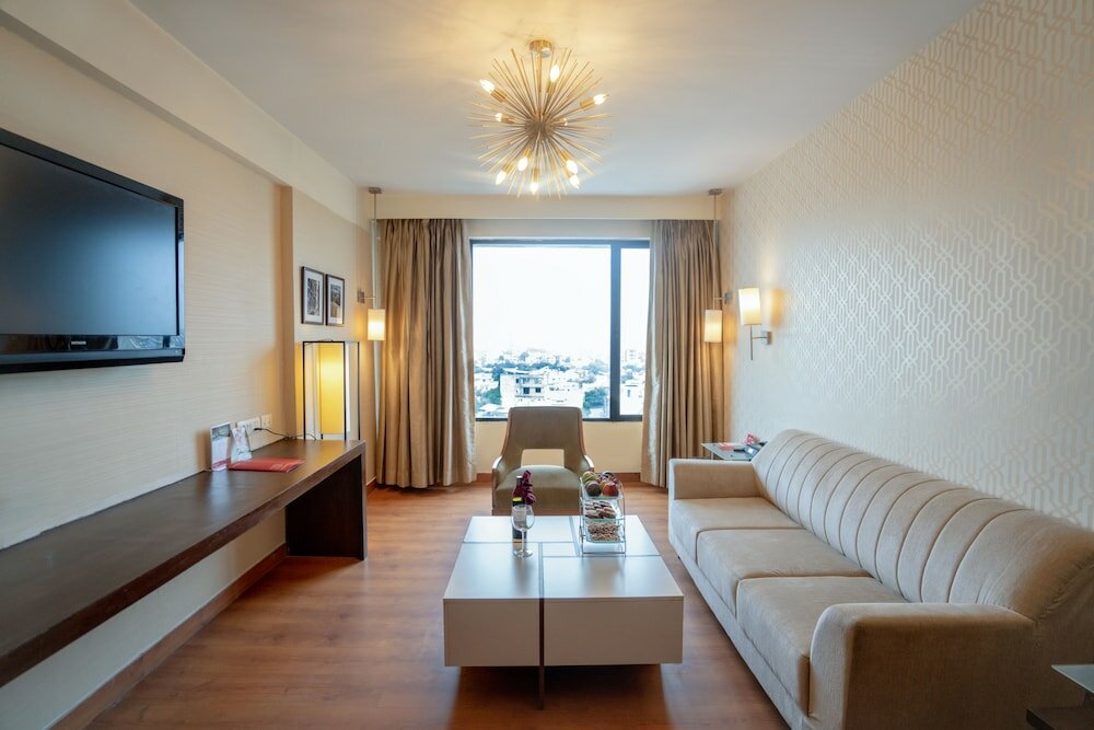 Фото Ramada by Wyndham Jaipur North