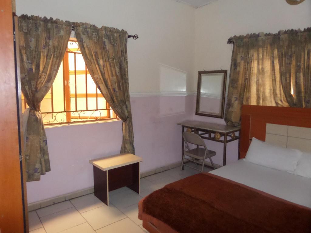 Фото Aneio Hotel