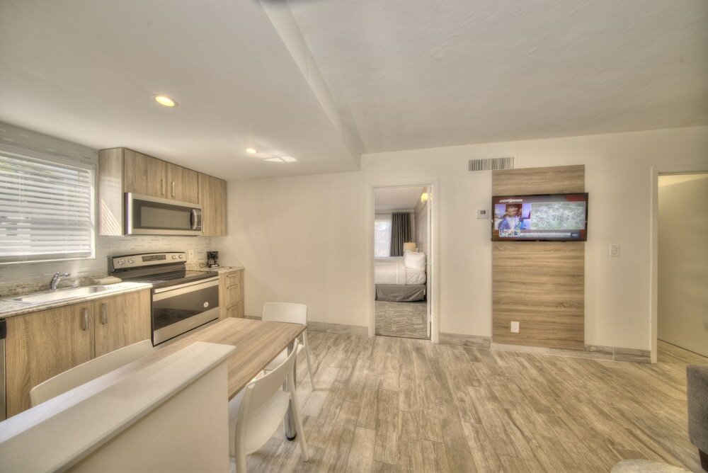 Фото Riverside Apartments by The Beach