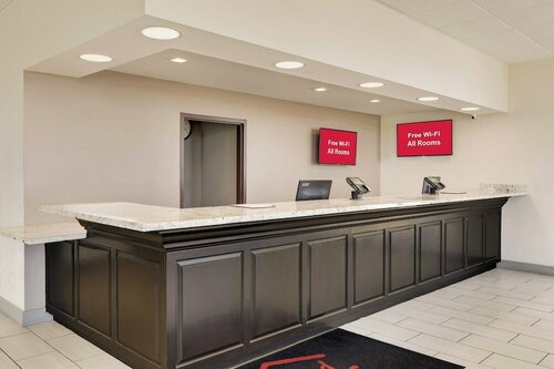 Гостиница Red Roof Inn Gulfport - Biloxi Airport в Галфпорте