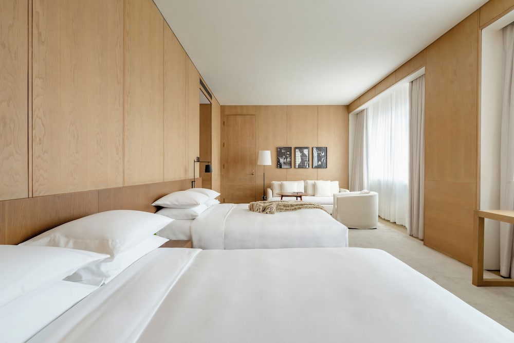 Фото The Shanghai Edition