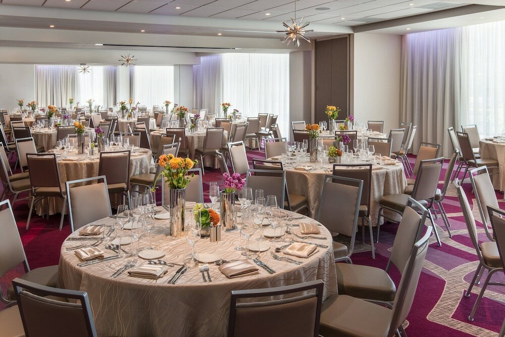 Фото Courtyard by Marriott Los Angeles L. A. Live