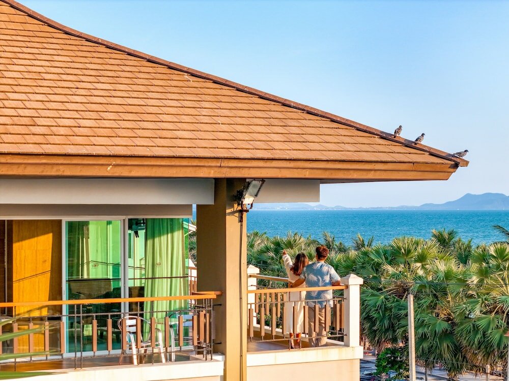 Фото Welcome World Beachfront Resort