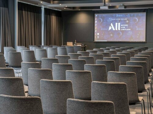 Гостиница Novotel Edinburgh Park в Области Эдинбург