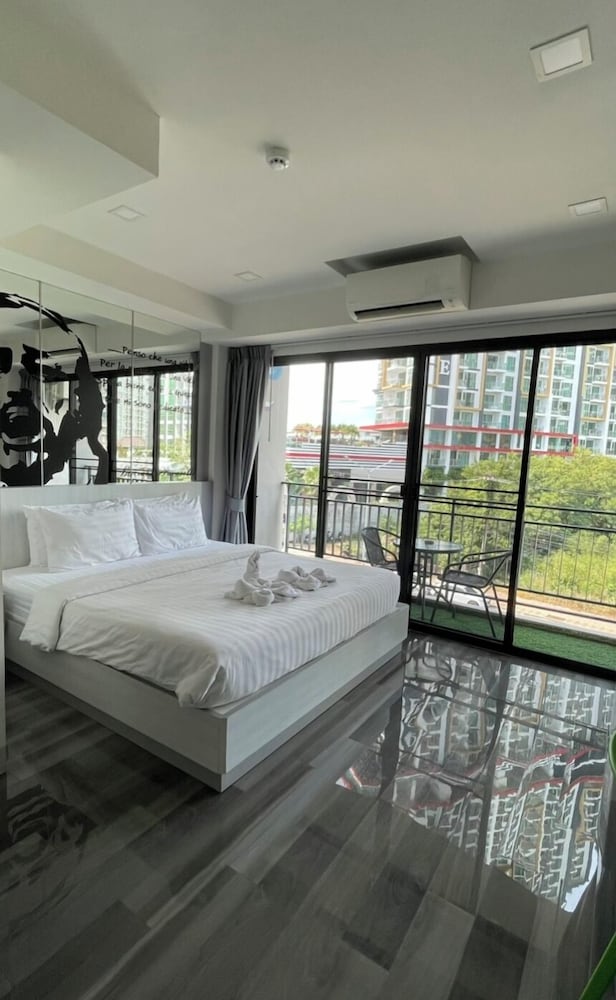 Фото Frankie's Inn