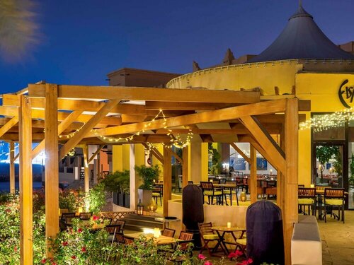 Внешний вид отеля Novotel Bahrain Al Dana Resort в Манаме, фото 4