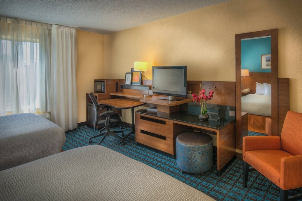 Фото Fairfield Inn by Marriott Richmond Chester