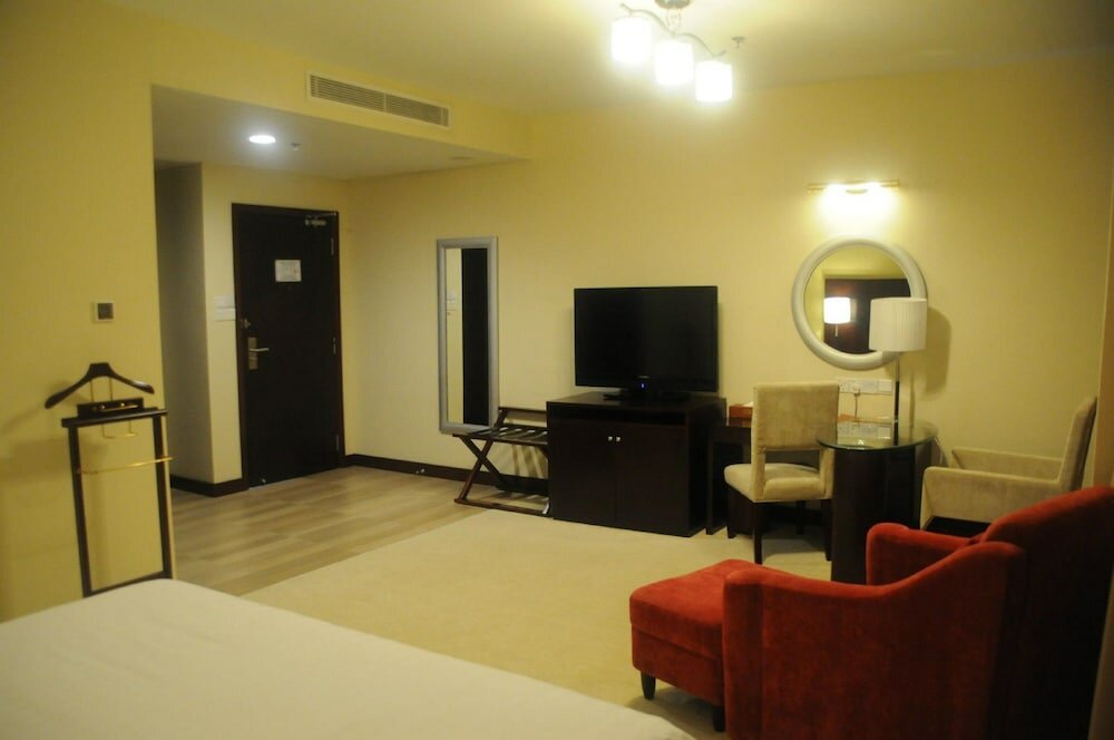 Фото Gaya Centre Hotel
