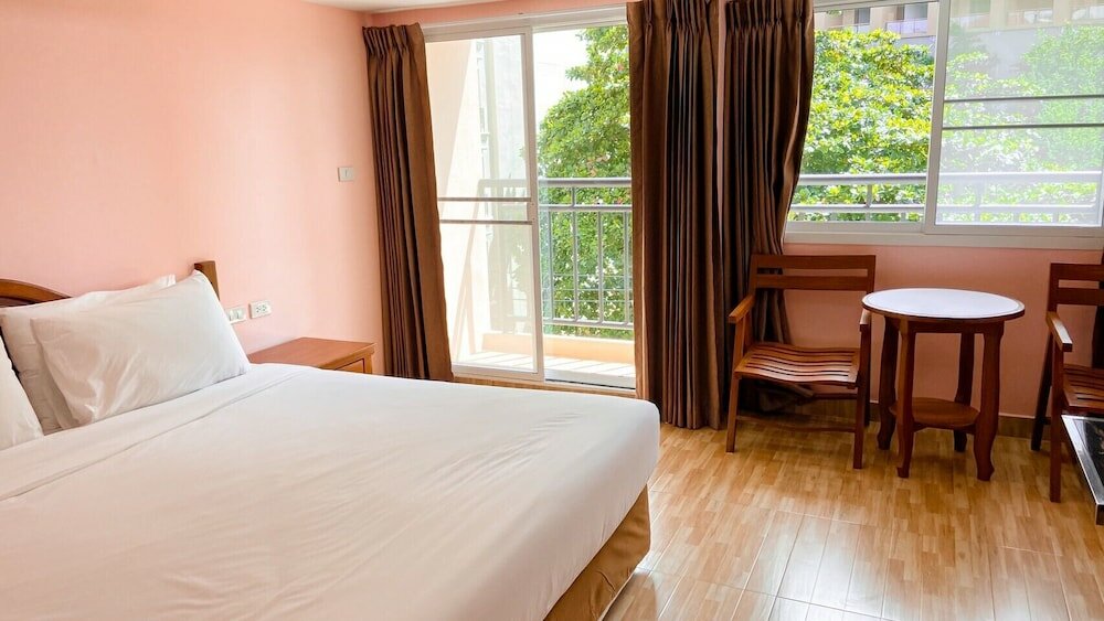 Фото A. A. Pattaya Golden Beach Hotel