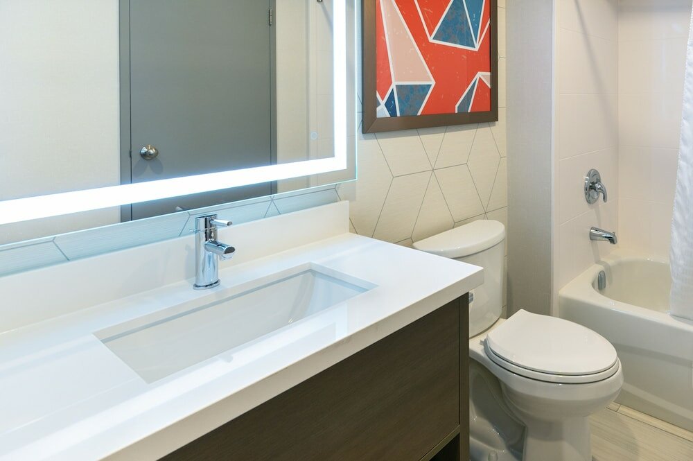 Фото Quality Suites London