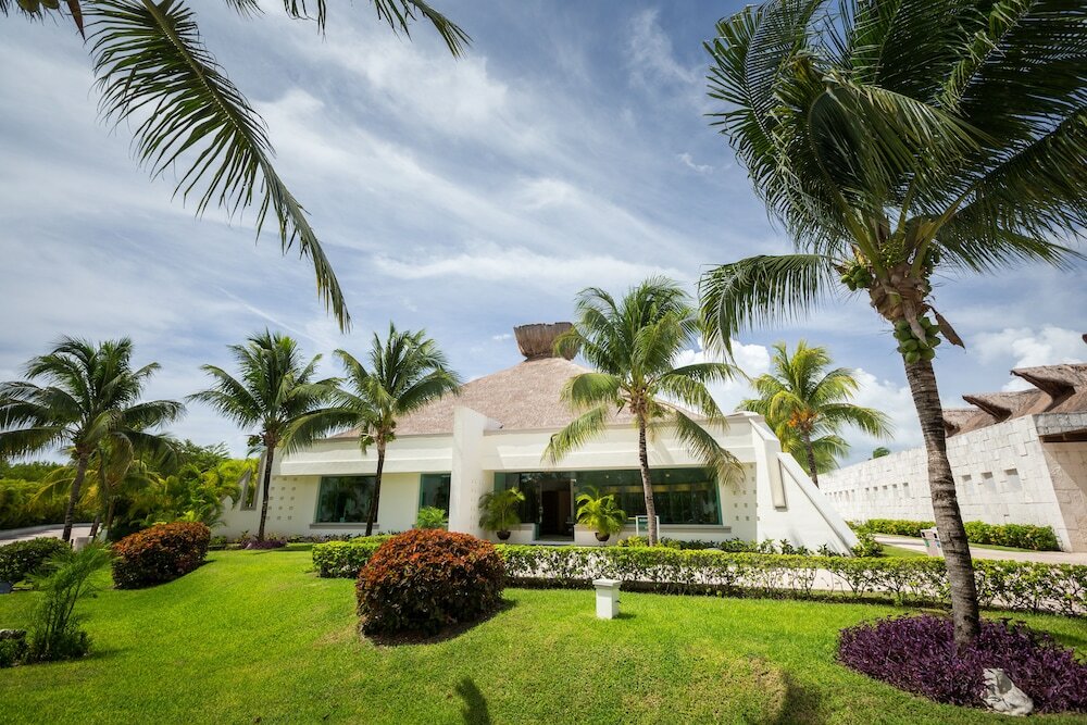 Фото BlueBay Grand Esmeralda All Inclusive